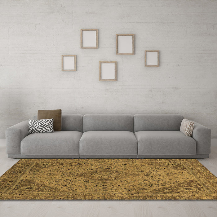 Machine Washable Abstract Brown Modern Rug in a Living Room,, wshabs2836brn