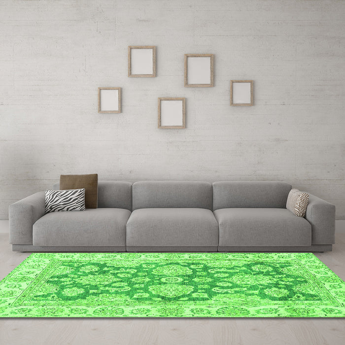 Machine Washable Oriental Green Traditional Area Rugs in a Living Room,, wshabs2838grn