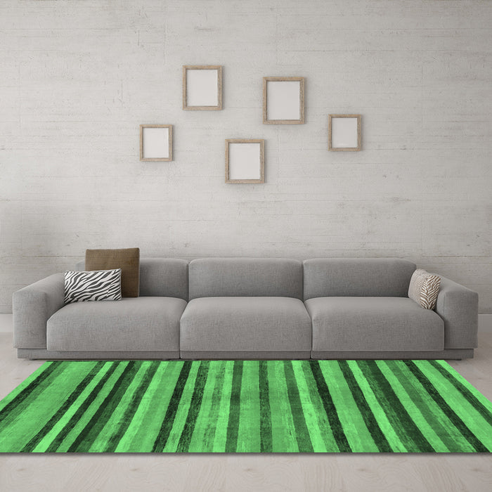 Machine Washable Oriental Emerald Green Modern Area Rugs in a Living Room,, wshabs283emgrn