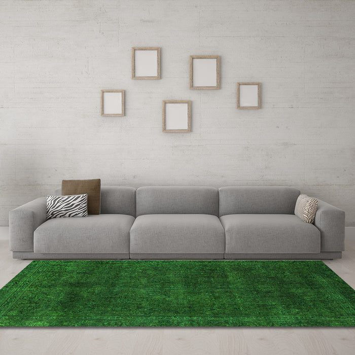 Machine Washable Abstract Green Modern Area Rugs in a Living Room,, wshabs2840grn
