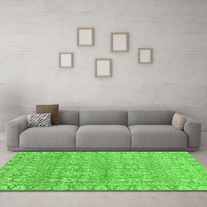 Machine Washable Abstract Green Modern Area Rugs in a Living Room,, wshabs2845grn