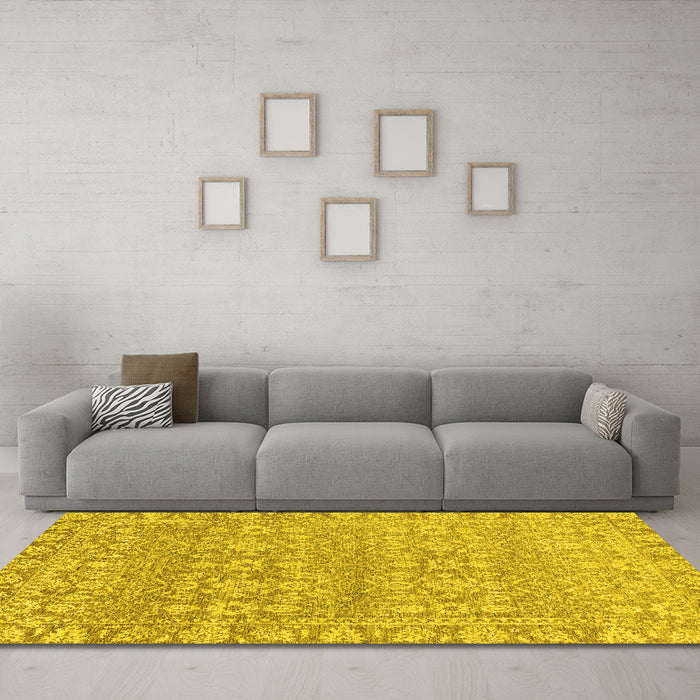 Machine Washable Abstract Yellow Modern Rug in a Living Room, wshabs2845yw