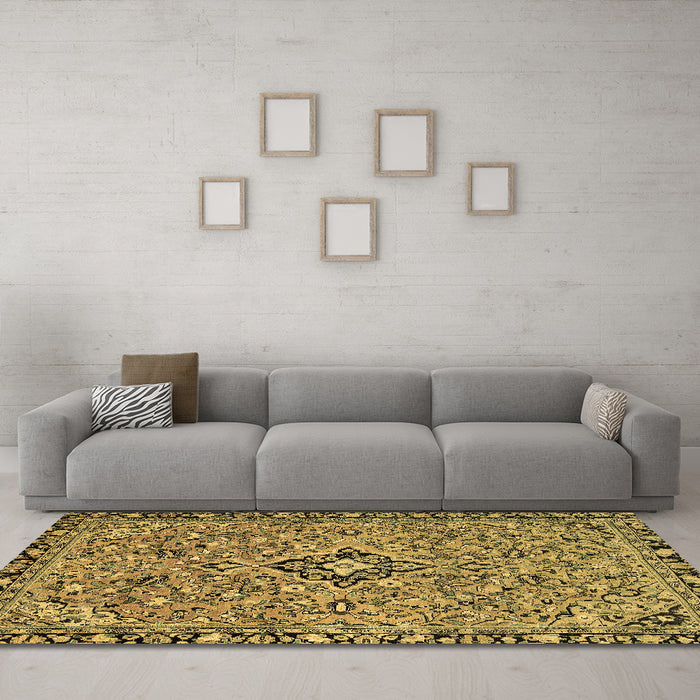 Machine Washable Abstract Brown Modern Rug in a Living Room,, wshabs2849brn
