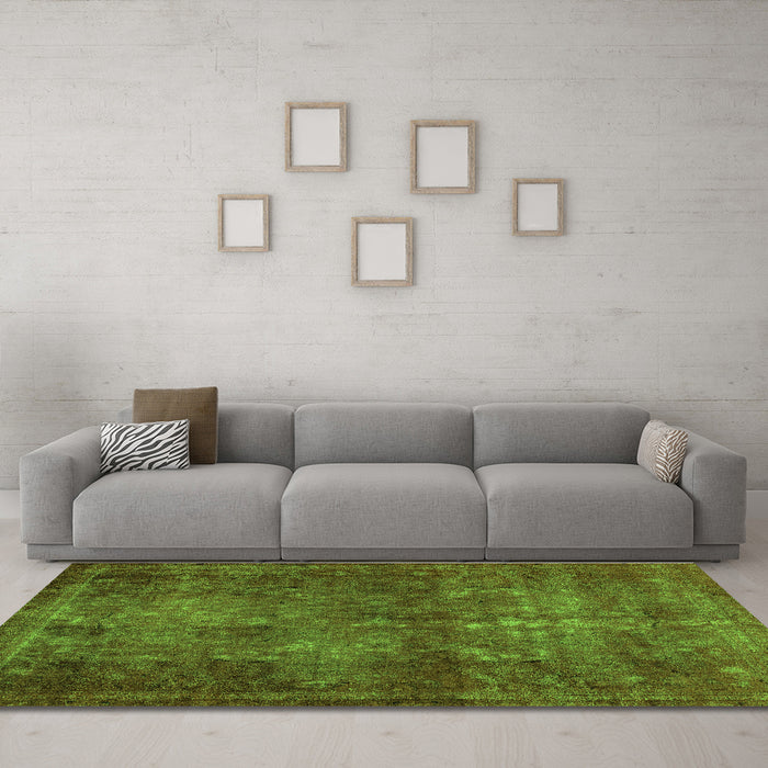 Machine Washable Abstract Green Modern Area Rugs in a Living Room,, wshabs2858grn