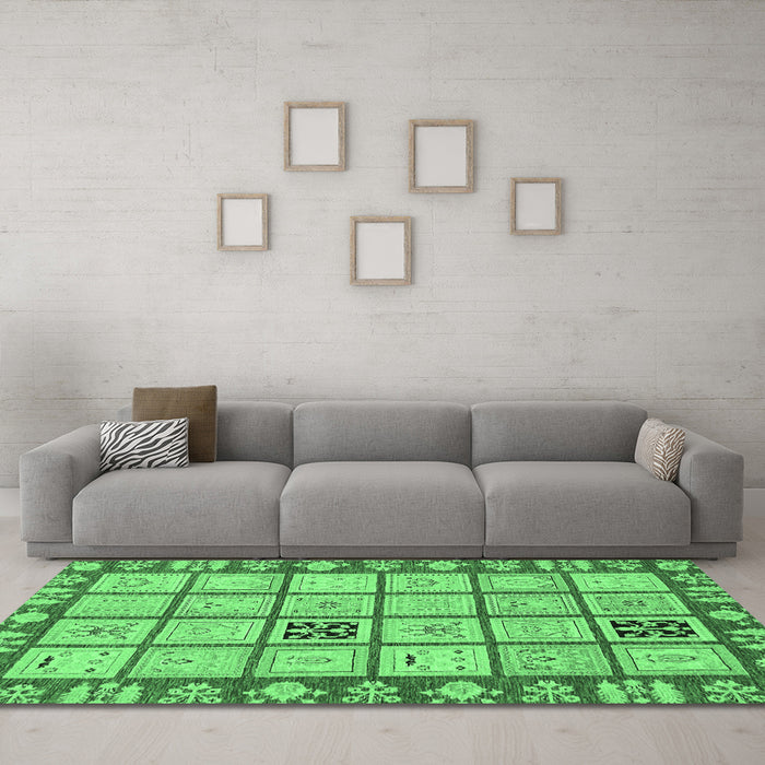 Machine Washable Abstract Emerald Green Modern Area Rugs in a Living Room,, wshabs2866emgrn