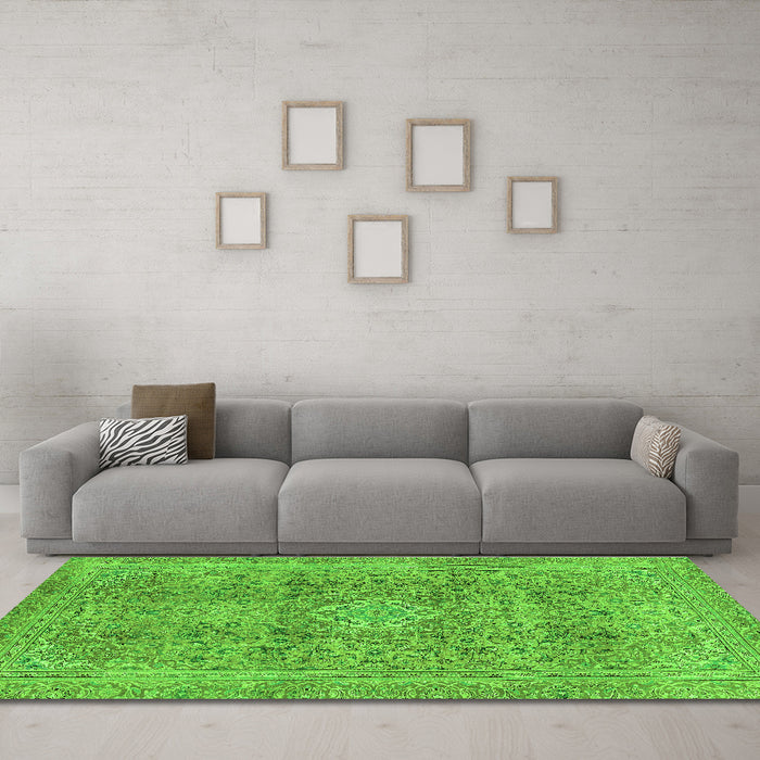 Machine Washable Abstract Green Modern Area Rugs in a Living Room,, wshabs2871grn