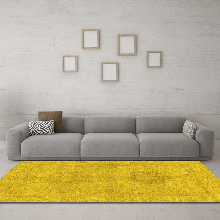 Machine Washable Abstract Yellow Modern Rug in a Living Room, wshabs2876yw