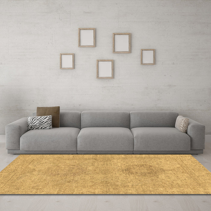 Machine Washable Abstract Brown Modern Rug in a Living Room,, wshabs2876brn