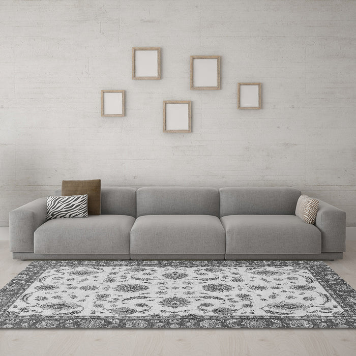 Machine Washable Oriental Gray Traditional Rug in a Living Room,, wshabs2893gry