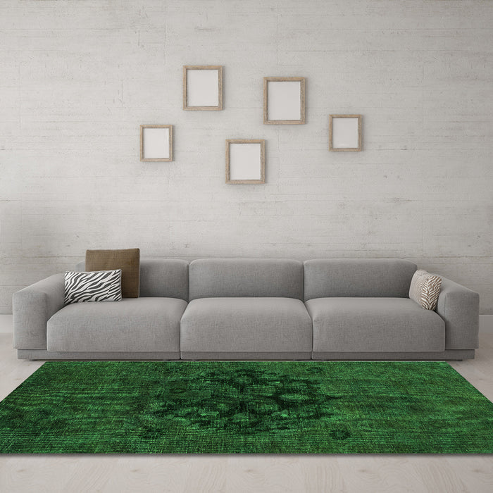 Machine Washable Abstract Green Modern Area Rugs in a Living Room,, wshabs2896grn