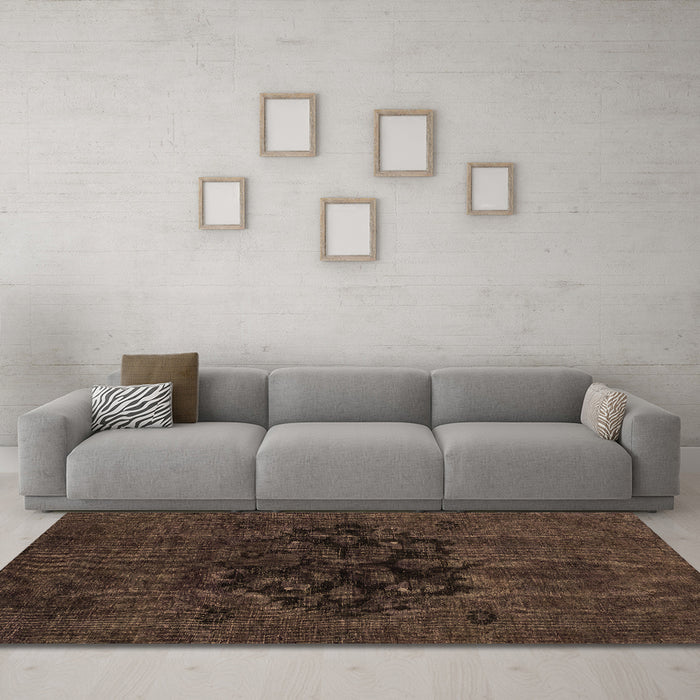 Machine Washable Abstract Brown Modern Rug in a Living Room,, wshabs2896brn