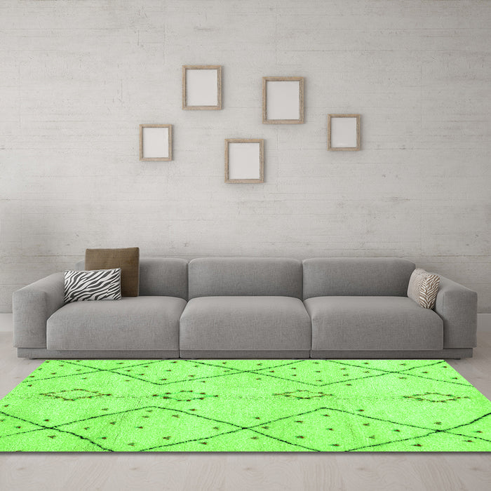 Machine Washable Solid Green Modern Area Rugs in a Living Room,, wshabs2899grn