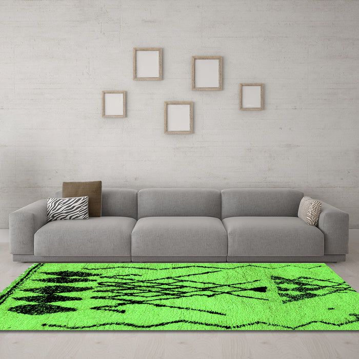 Machine Washable Abstract Green Modern Area Rugs in a Living Room,, wshabs2907grn