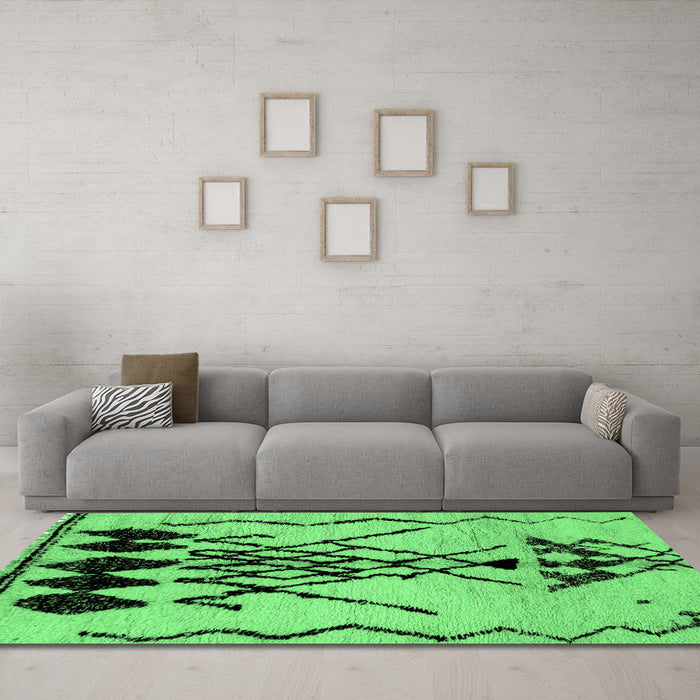 Machine Washable Abstract Emerald Green Modern Area Rugs in a Living Room,, wshabs2907emgrn