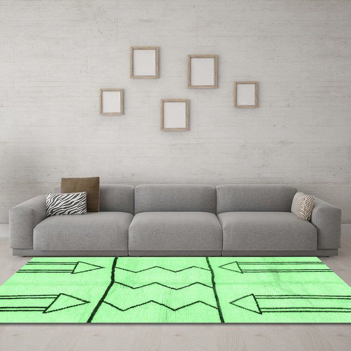 Machine Washable Solid Emerald Green Modern Area Rugs in a Living Room,, wshabs2912emgrn