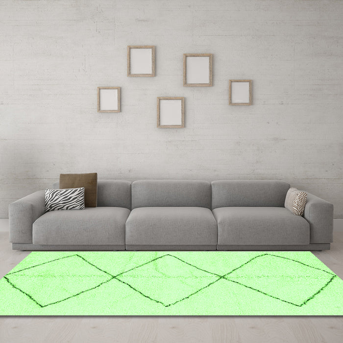 Machine Washable Solid Green Modern Area Rugs in a Living Room,, wshabs2915grn