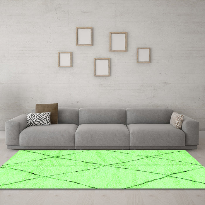 Machine Washable Solid Green Modern Area Rugs in a Living Room,, wshabs2916grn