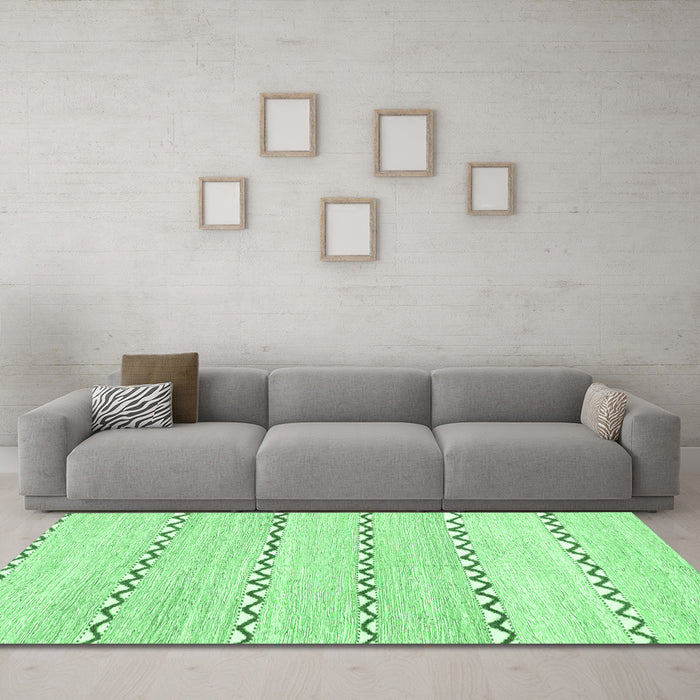 Machine Washable Solid Emerald Green Modern Area Rugs in a Living Room,, wshabs2918emgrn