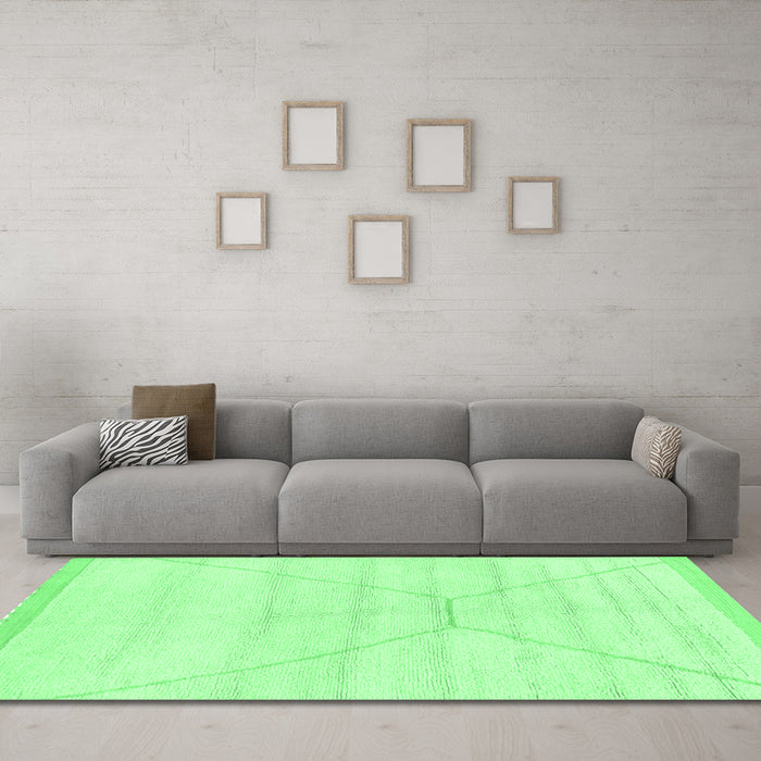Machine Washable Solid Emerald Green Modern Area Rugs in a Living Room,, wshabs2924emgrn
