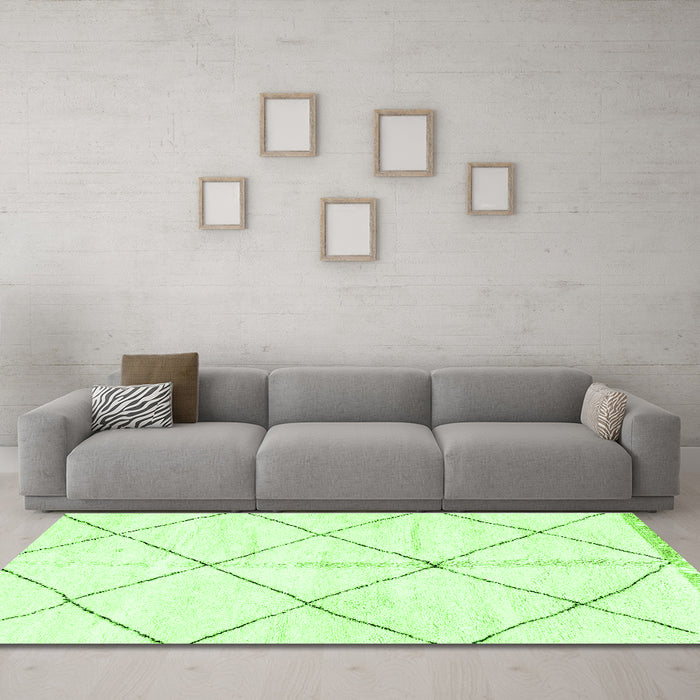 Machine Washable Solid Green Modern Area Rugs in a Living Room,, wshabs2925grn