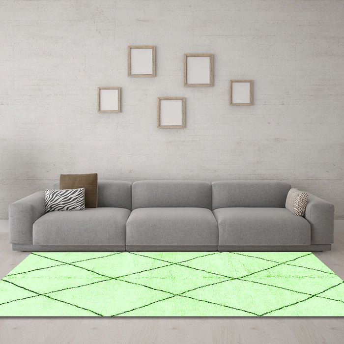 Machine Washable Solid Green Modern Area Rugs in a Living Room,, wshabs2926grn