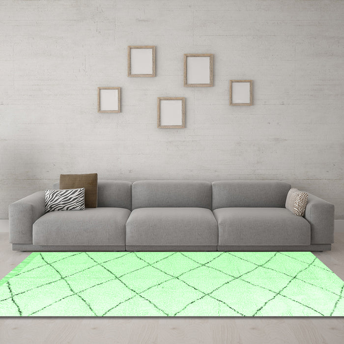 Machine Washable Solid Emerald Green Modern Area Rugs in a Living Room,, wshabs2928emgrn