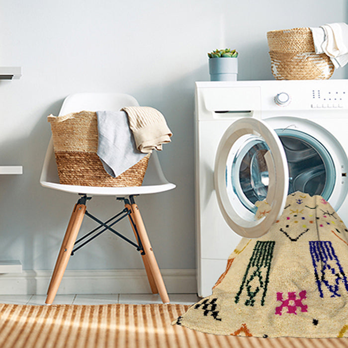 Machine Washable Abstract Sun Yellow Rug in a Washing Machine, wshabs2932