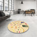 Round Abstract Sun Yellow Solid Rug in a Office, abs2932