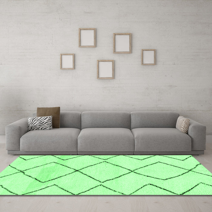 Machine Washable Solid Emerald Green Modern Area Rugs in a Living Room,, wshabs2933emgrn
