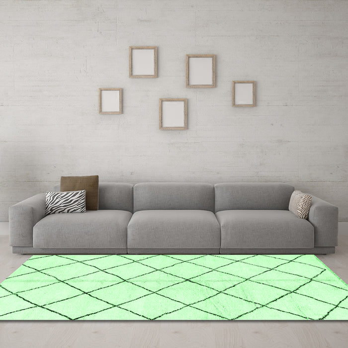 Machine Washable Solid Emerald Green Modern Area Rugs in a Living Room,, wshabs2948emgrn