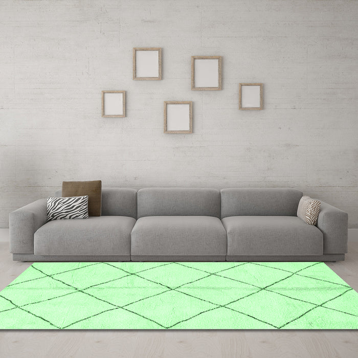 Machine Washable Solid Emerald Green Modern Area Rugs in a Living Room,, wshabs2949emgrn