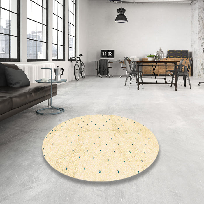 Round Abstract Brown Gold Solid Rug in a Office, abs2951
