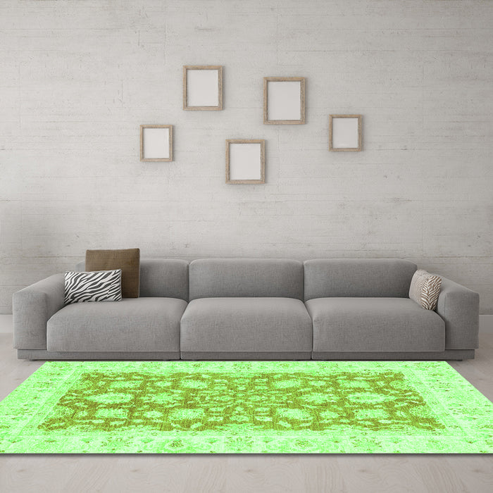Machine Washable Oriental Green Traditional Area Rugs in a Living Room,, wshabs2956grn