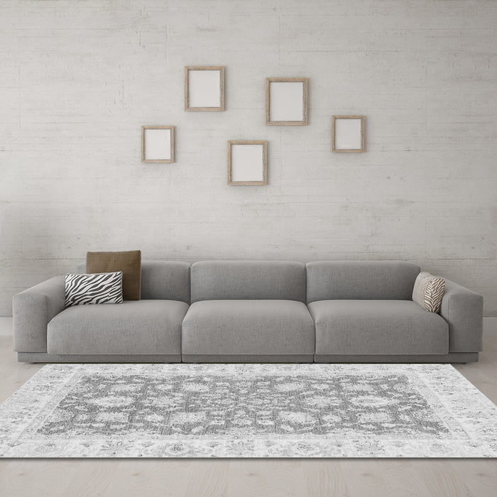 Machine Washable Oriental Gray Traditional Rug in a Living Room,, wshabs2956gry