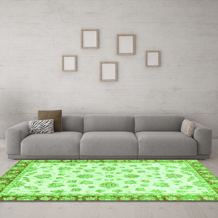Machine Washable Oriental Green Traditional Area Rugs in a Living Room,, wshabs2957grn
