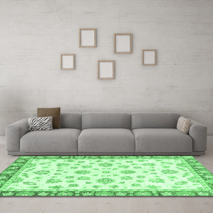 Machine Washable Oriental Emerald Green Traditional Area Rugs in a Living Room,, wshabs2957emgrn