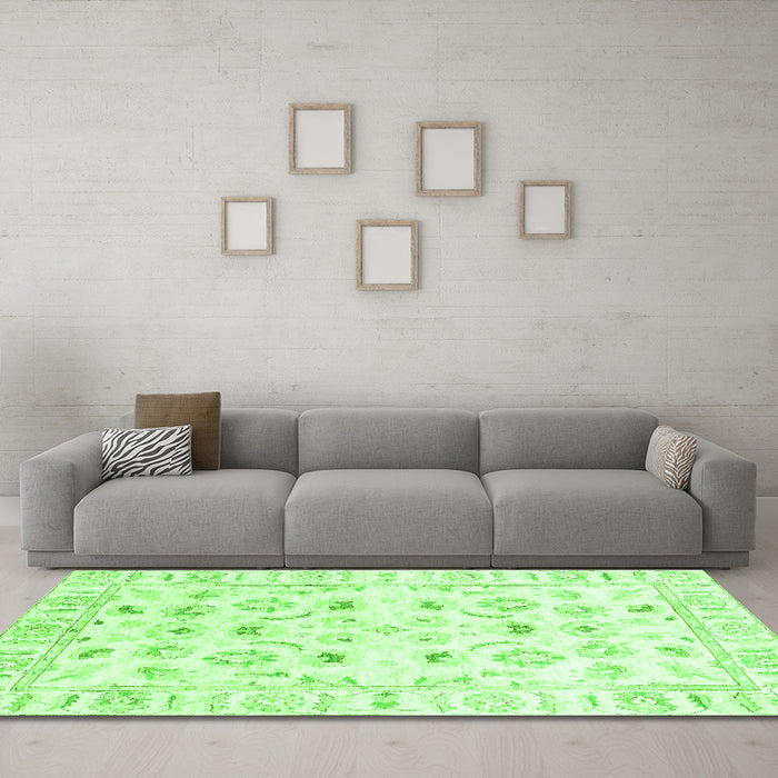 Machine Washable Oriental Green Traditional Area Rugs in a Living Room,, wshabs2958grn