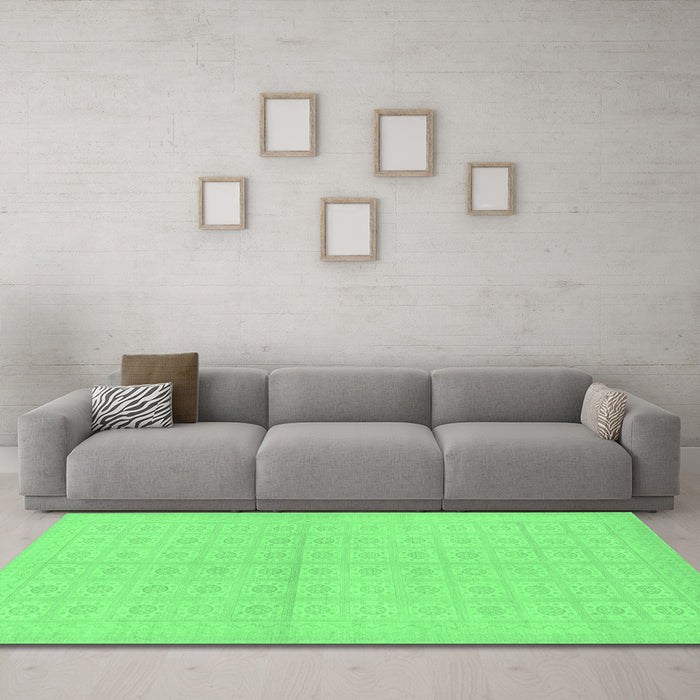 Machine Washable Oriental Emerald Green Modern Area Rugs in a Living Room,, wshabs295emgrn