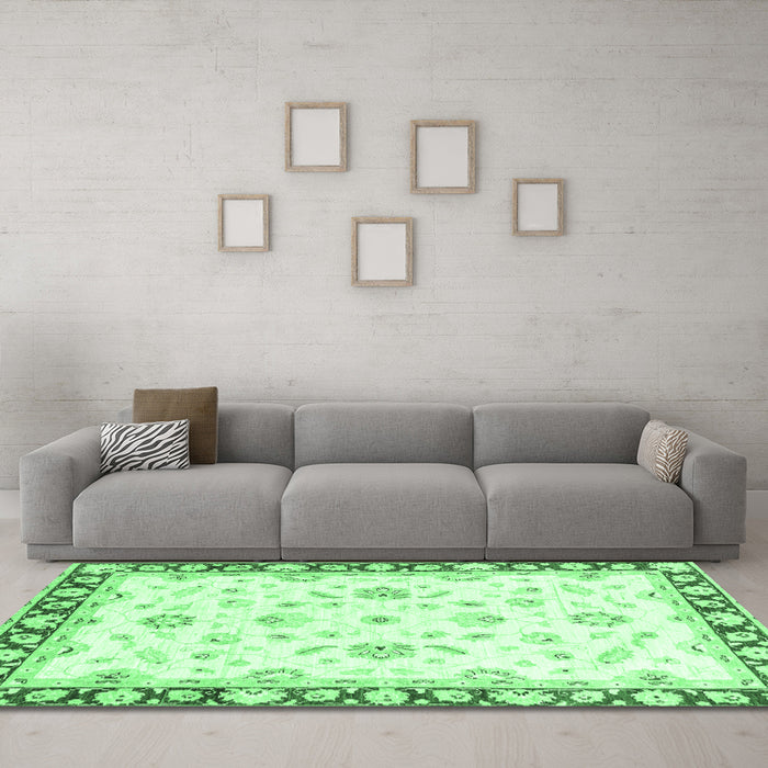 Machine Washable Oriental Emerald Green Traditional Area Rugs in a Living Room,, wshabs2960emgrn