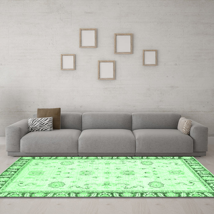 Machine Washable Oriental Emerald Green Traditional Area Rugs in a Living Room,, wshabs2963emgrn