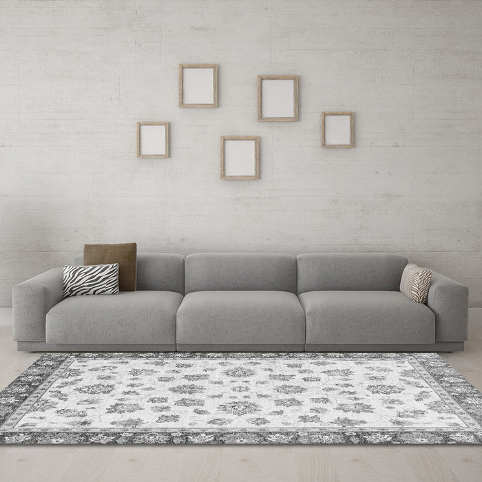 Machine Washable Oriental Gray Traditional Rug in a Living Room,, wshabs2965gry