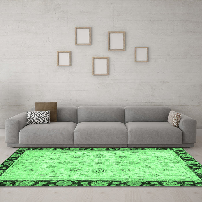 Machine Washable Oriental Emerald Green Traditional Area Rugs in a Living Room,, wshabs2967emgrn