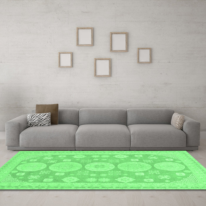 Machine Washable Oriental Emerald Green Traditional Area Rugs in a Living Room,, wshabs296emgrn