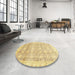 Round Machine Washable Abstract Gold Rug in a Office, wshabs2970