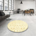 Round Machine Washable Abstract Brown Gold Rug in a Office, wshabs2973