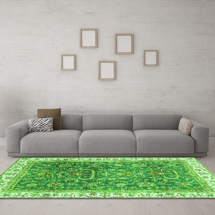 Machine Washable Oriental Green Traditional Area Rugs in a Living Room,, wshabs2981grn