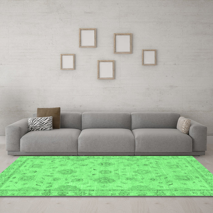 Machine Washable Abstract Emerald Green Modern Area Rugs in a Living Room,, wshabs2990emgrn