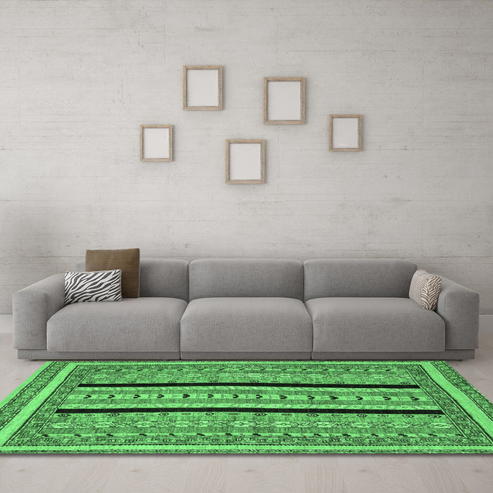 Machine Washable Abstract Emerald Green Modern Area Rugs in a Living Room,, wshabs2997emgrn