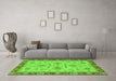 Machine Washable Oriental Green Traditional Area Rugs in a Living Room,, wshabs2998grn