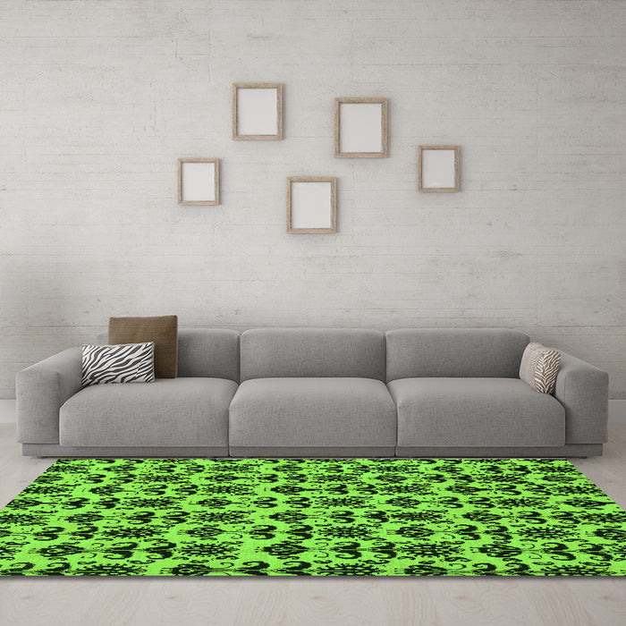 Machine Washable Abstract Green Modern Area Rugs in a Living Room,, wshabs29grn